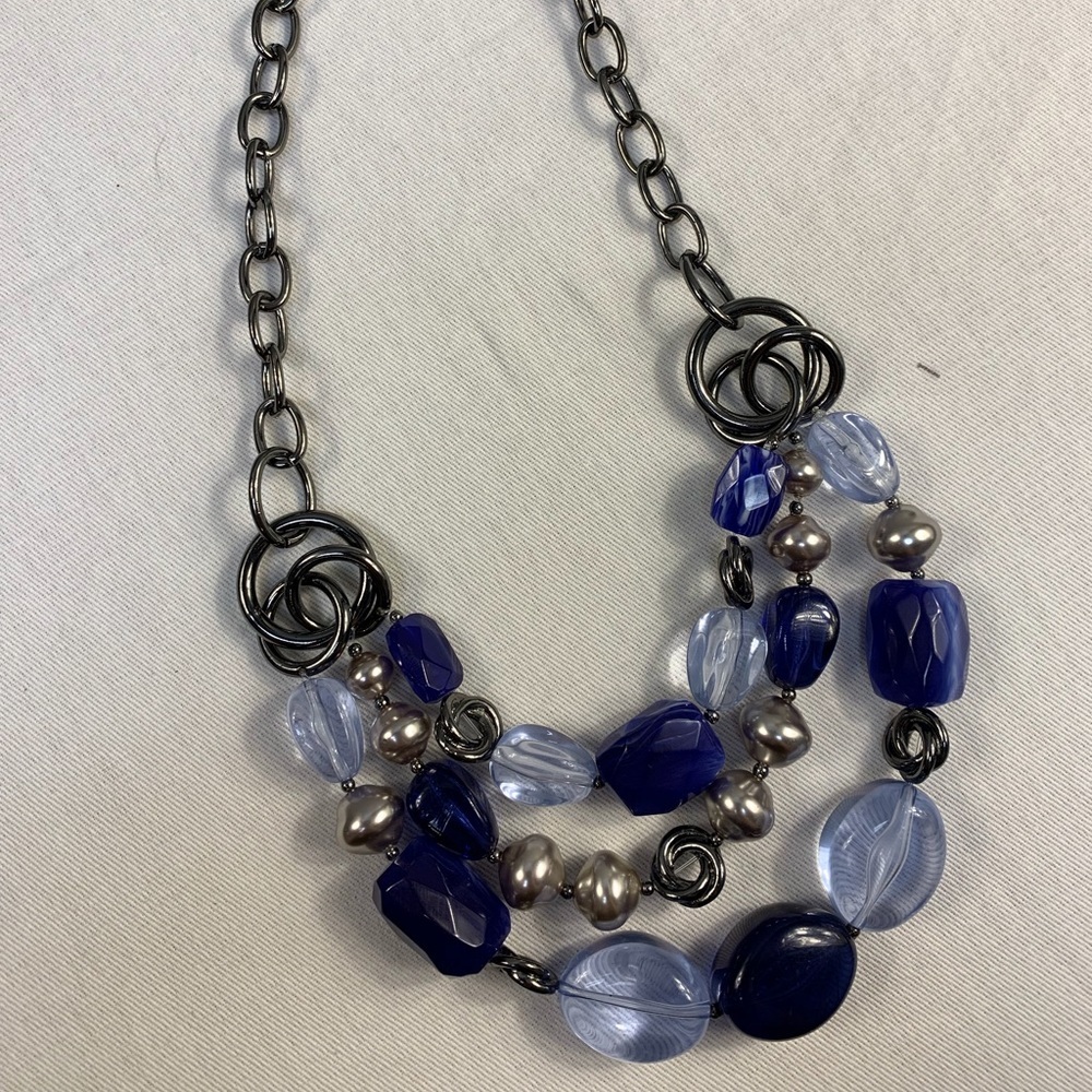 Jones New York necklace‎